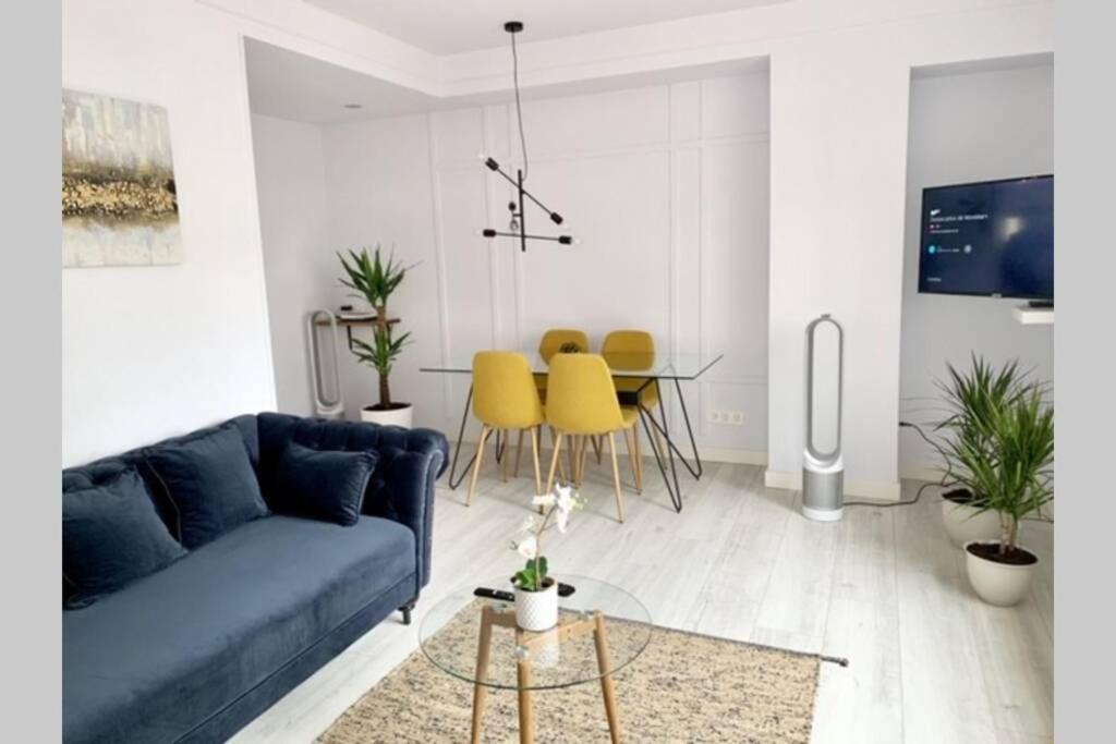 New Gorgeous Central Apartment - Beachfront - 3 Bd Сан Себастиан Екстериор снимка